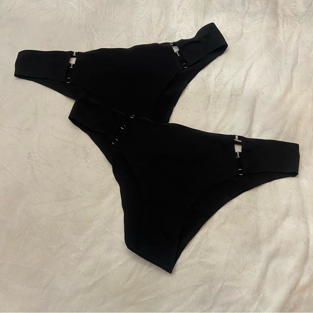 New! Livy Bundle 0f 2 Black Metal Accent Lace Seamless Panties XL 1718